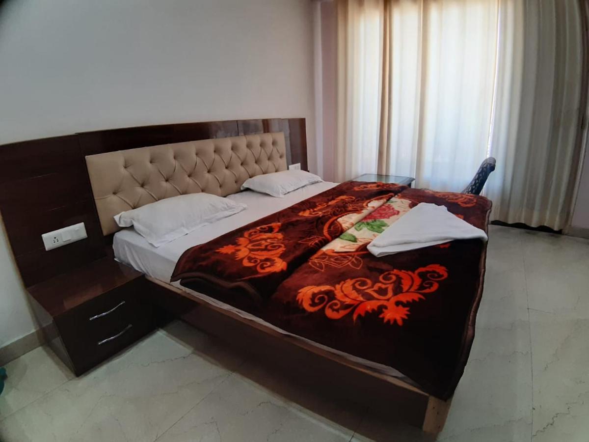Destiny Hotel Solan Bagian luar foto